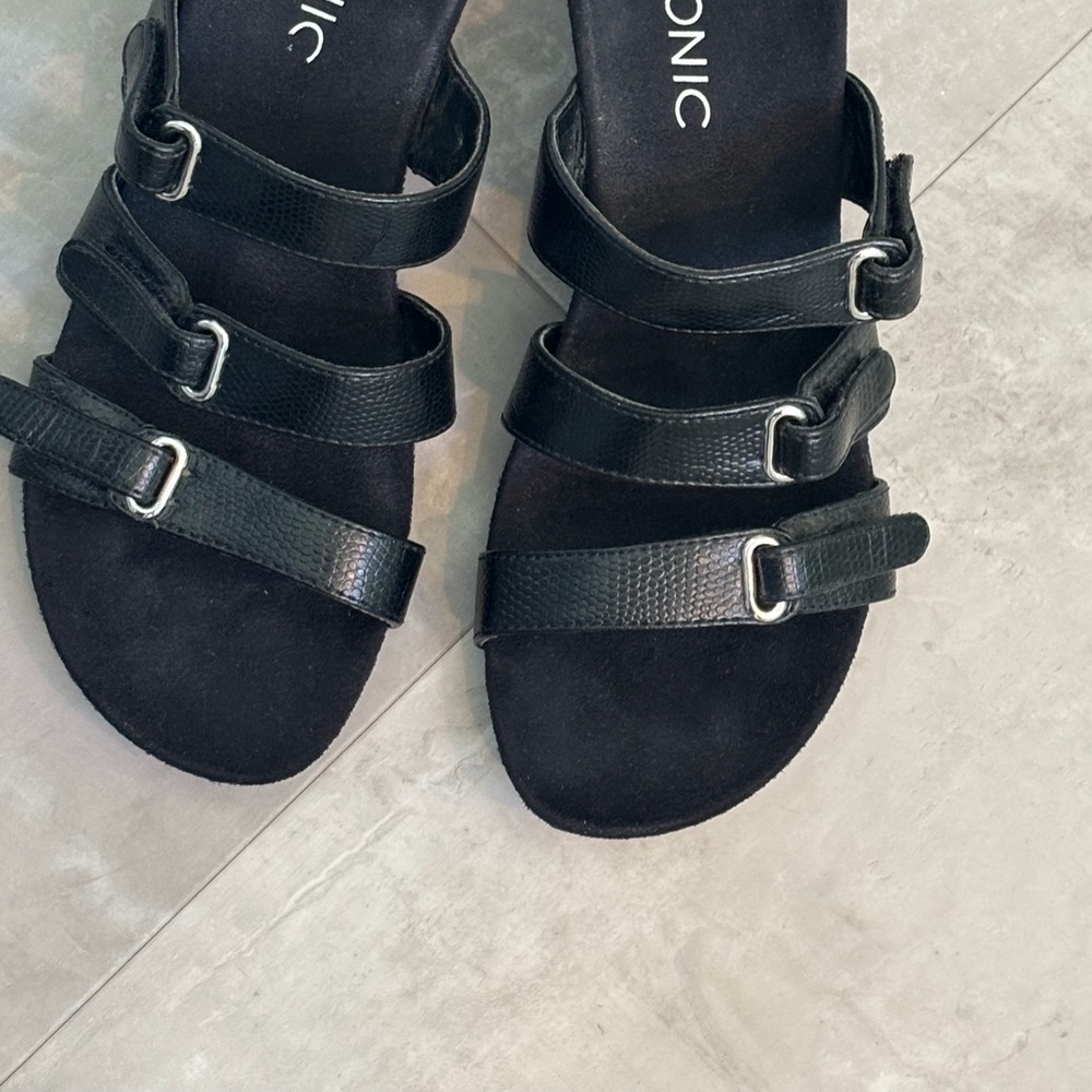 Black Adjustable Strap Sandals with Buckle Details